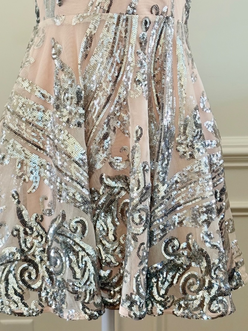 Windsor Silver & Nude M Spring Formal Prom Sparkle Sequin Glitter Dress - Picture 6 of 16